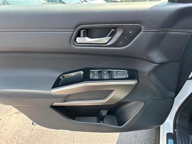 2025 Nissan Pathfinder Platinum Hoffman Estates IL