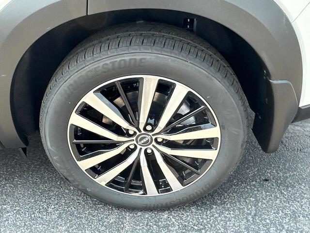 2025 Nissan Pathfinder Platinum Hoffman Estates IL