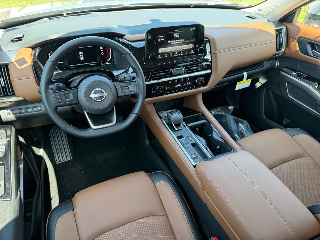 2025 Nissan Pathfinder Platinum Johnson City TN