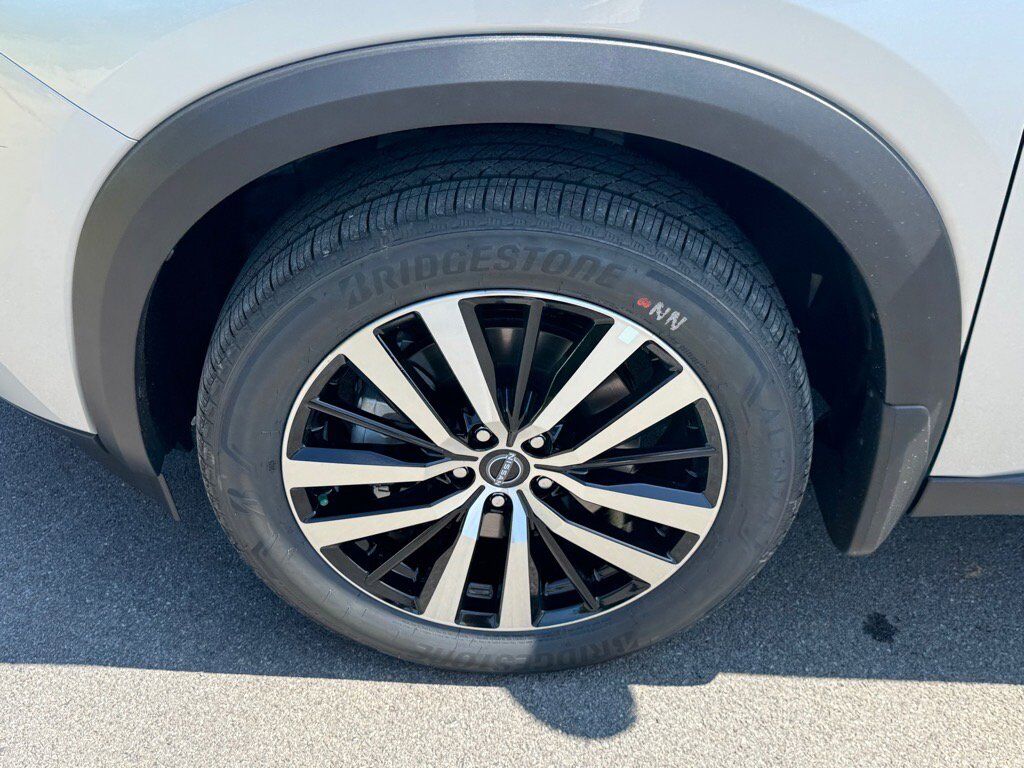 2025 Nissan Pathfinder Platinum Johnson City TN