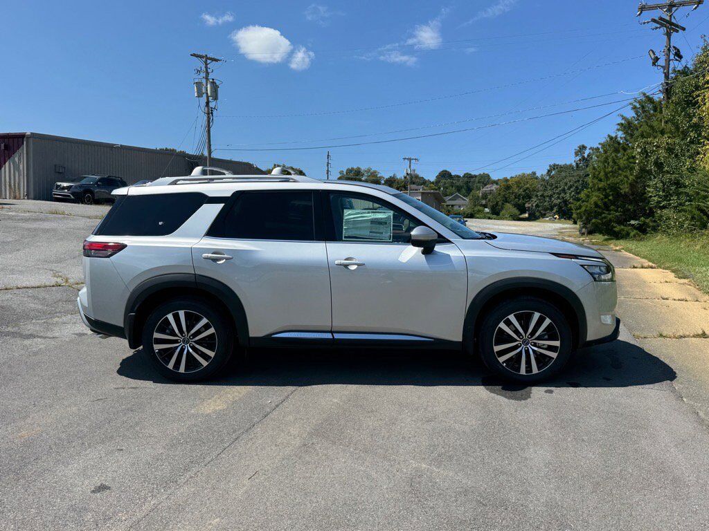 2025 Nissan Pathfinder Platinum Johnson City TN