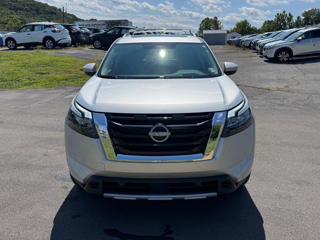 2025 Nissan Pathfinder Platinum Johnson City TN