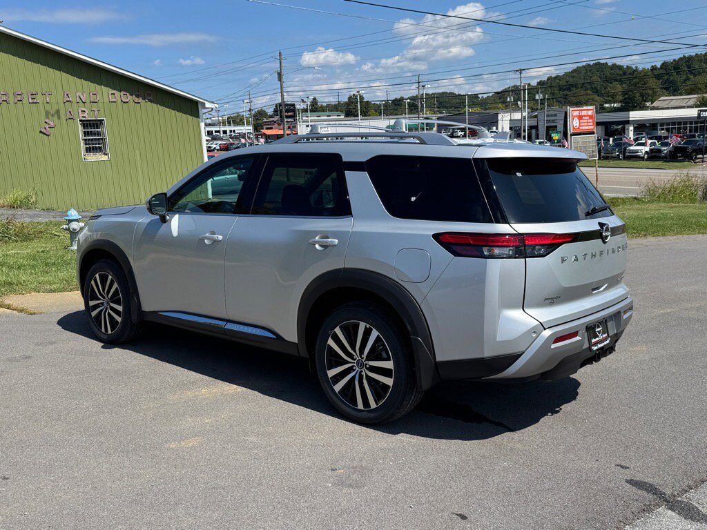 2025 Nissan Pathfinder Platinum Johnson City TN