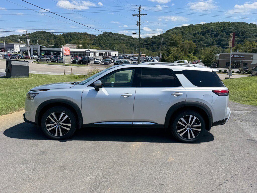2025 Nissan Pathfinder Platinum Johnson City TN