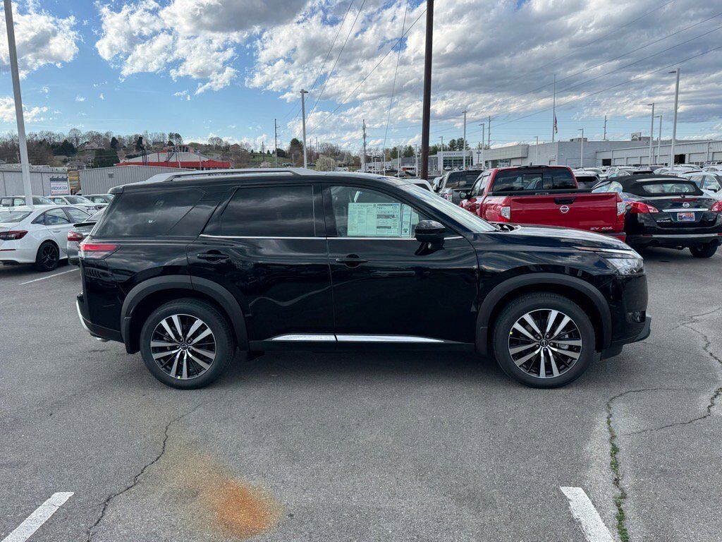 2025 Nissan Pathfinder Platinum Johnson City TN