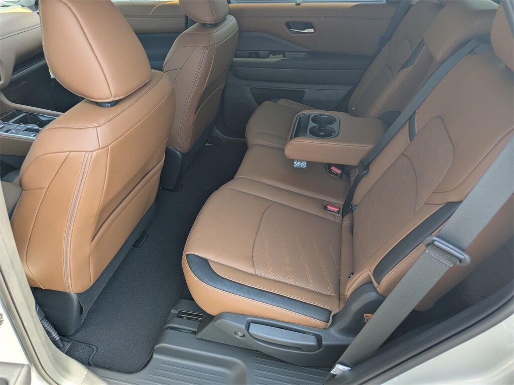 2025 Nissan Pathfinder Platinum Kennesaw GA