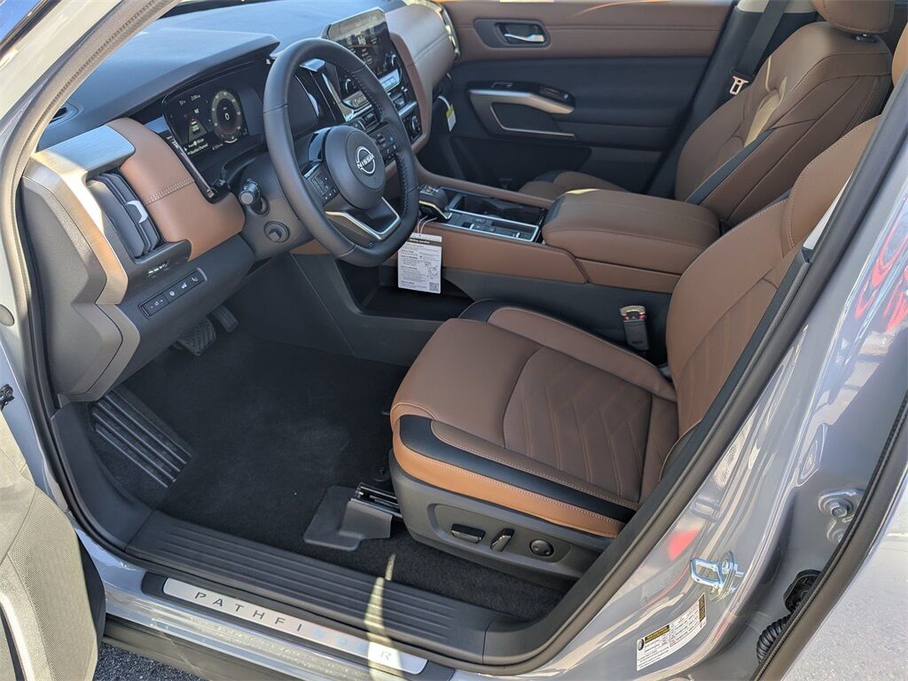 2025 Nissan Pathfinder Platinum Kennesaw GA