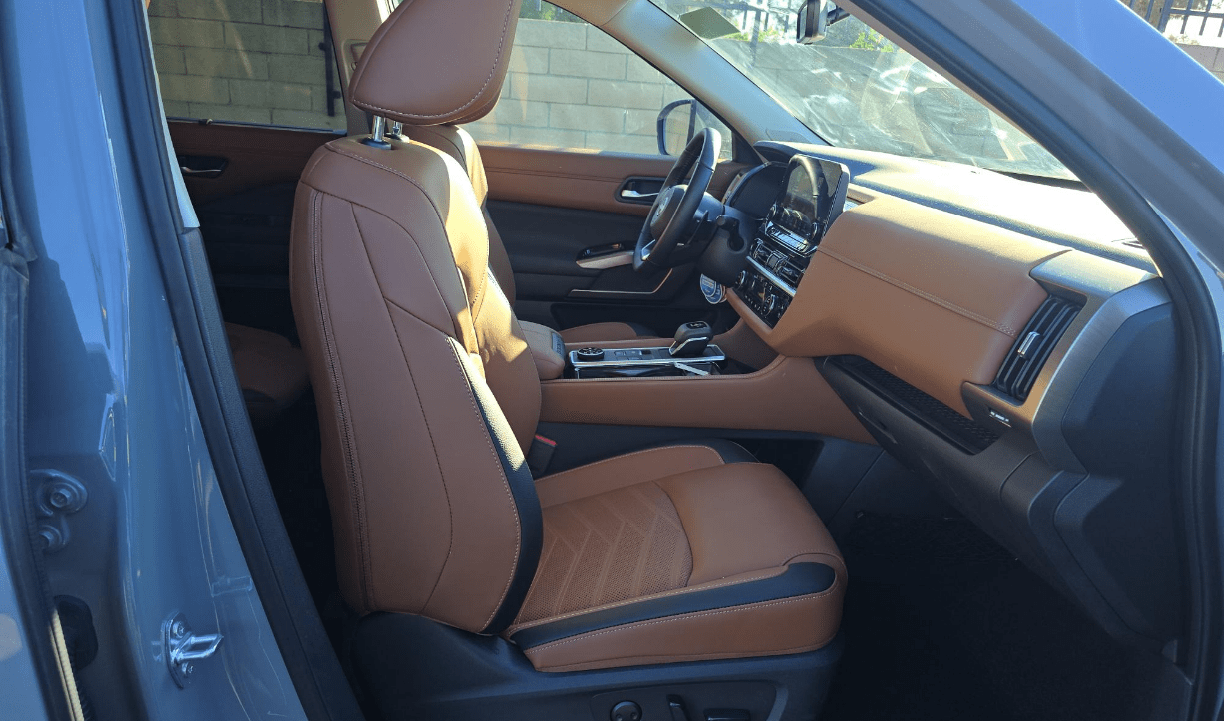 2025 Nissan Pathfinder Platinum Knoxville TN