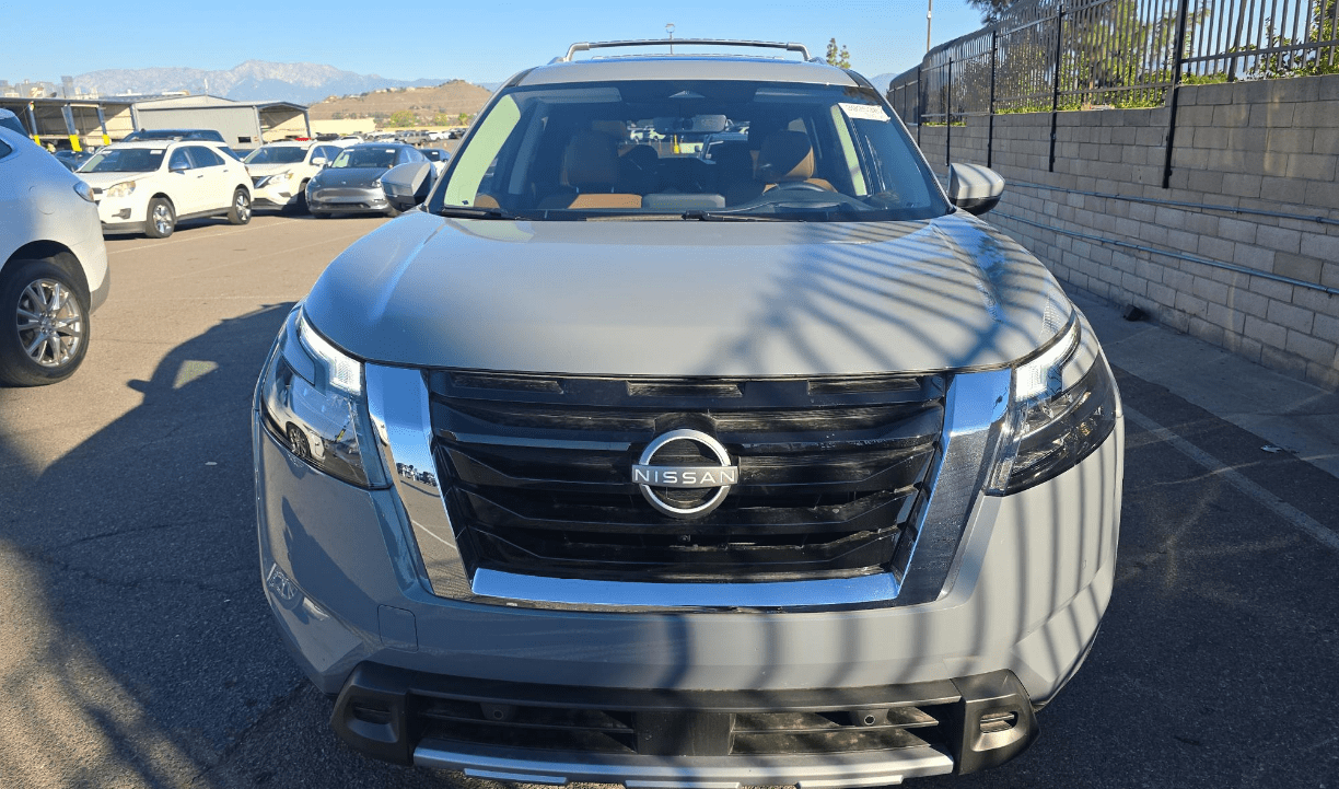 2025 Nissan Pathfinder Platinum Knoxville TN