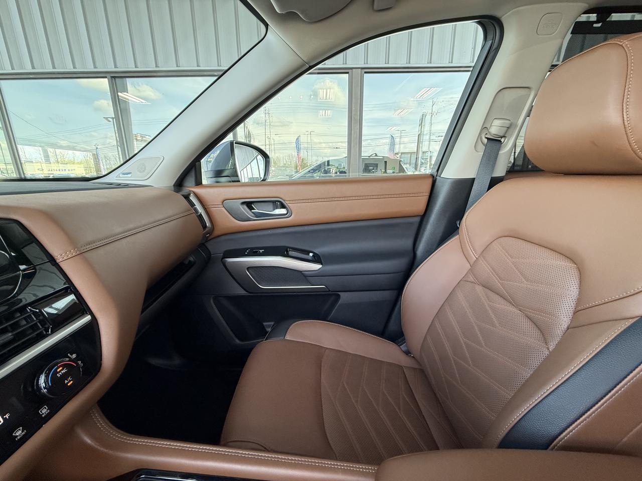 2025 Nissan Pathfinder Platinum Knoxville TN