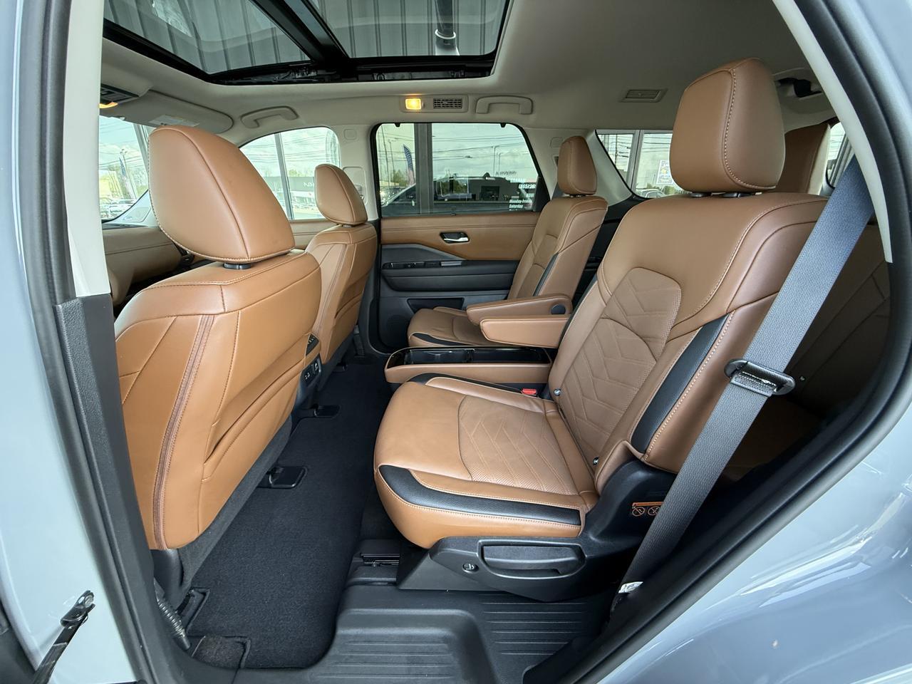2025 Nissan Pathfinder Platinum Knoxville TN