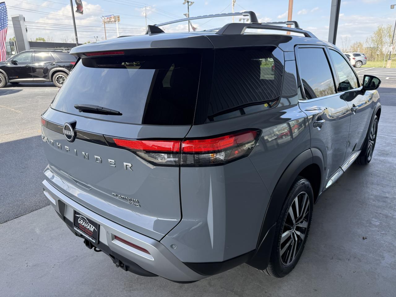 2025 Nissan Pathfinder Platinum Knoxville TN