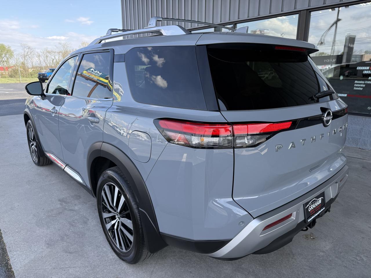 2025 Nissan Pathfinder Platinum Knoxville TN