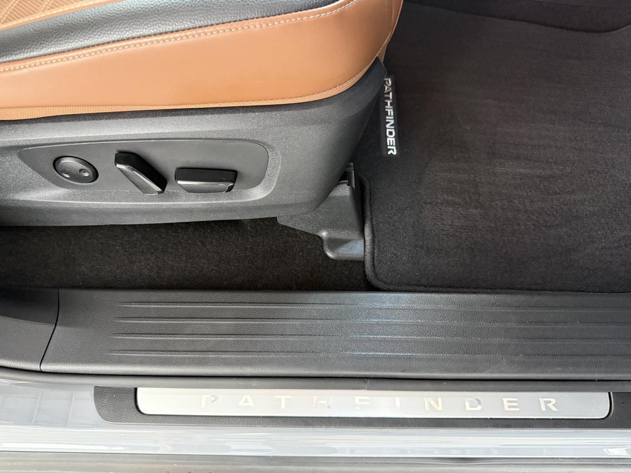 2025 Nissan Pathfinder Platinum Knoxville TN