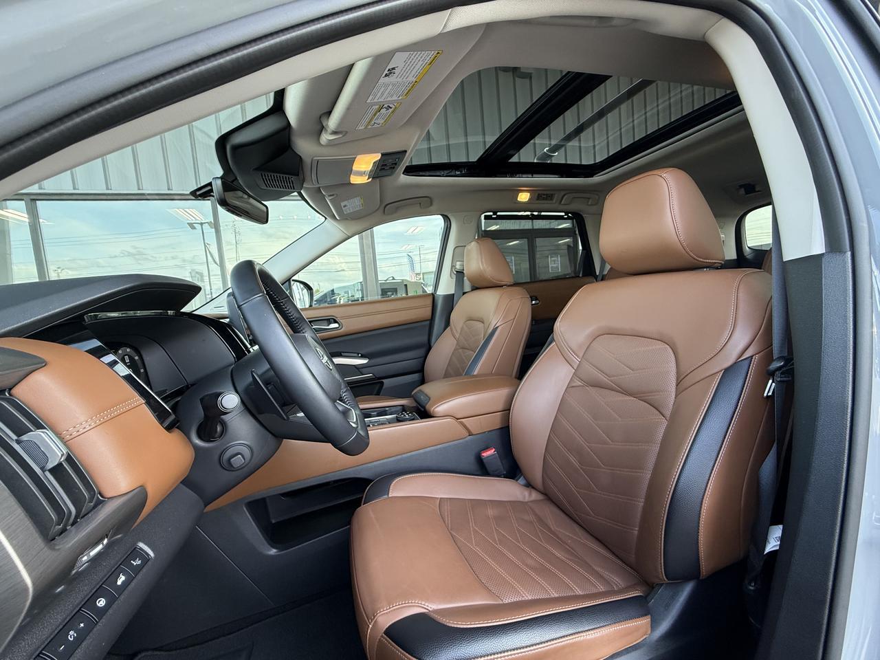 2025 Nissan Pathfinder Platinum Knoxville TN