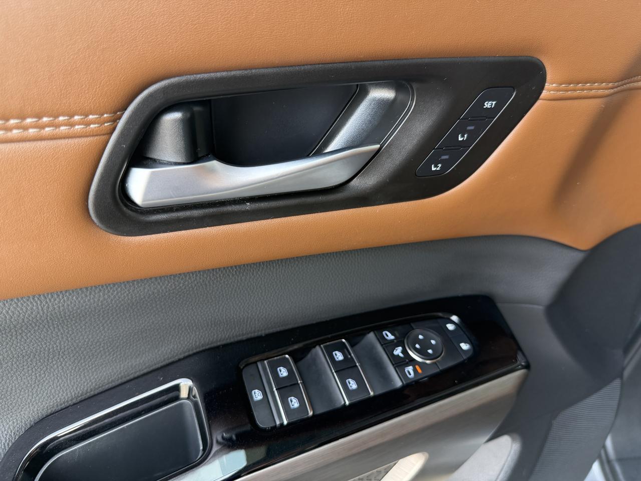 2025 Nissan Pathfinder Platinum Knoxville TN