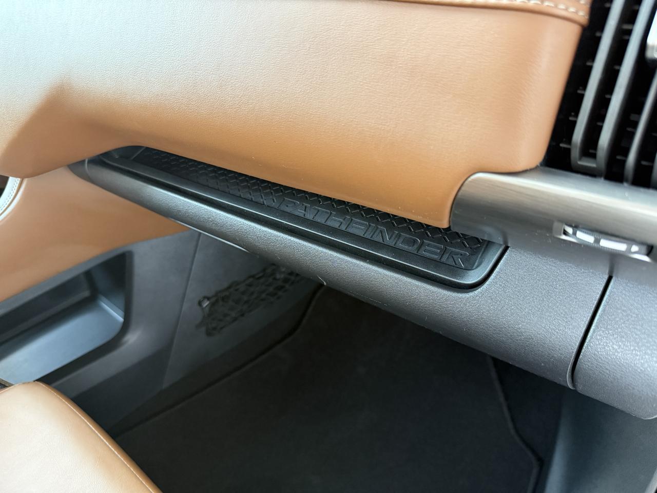 2025 Nissan Pathfinder Platinum Knoxville TN