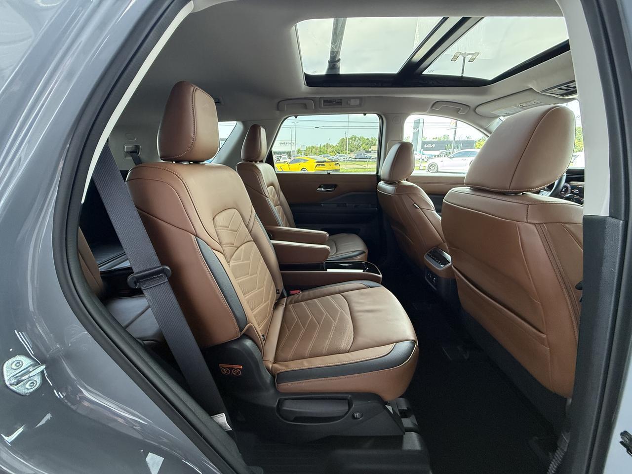 2025 Nissan Pathfinder Platinum Knoxville TN