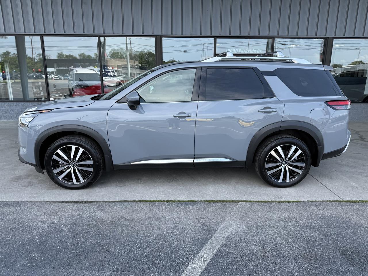 2025 Nissan Pathfinder Platinum Knoxville TN