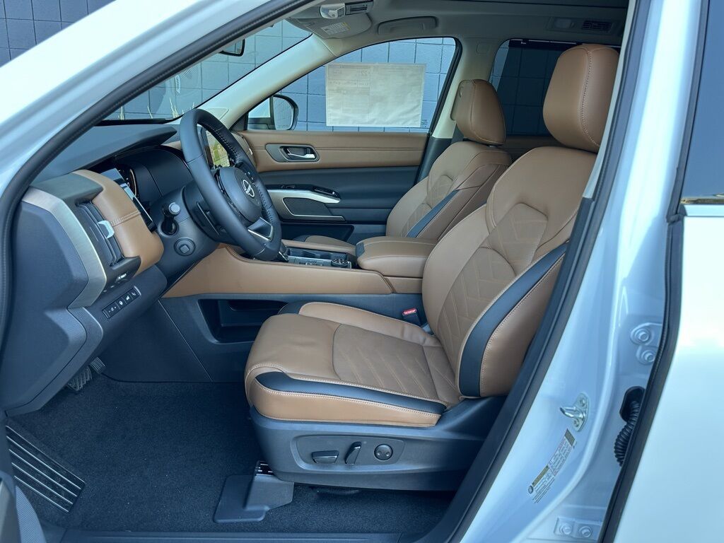 2025 Nissan Pathfinder Platinum San Clemente CA