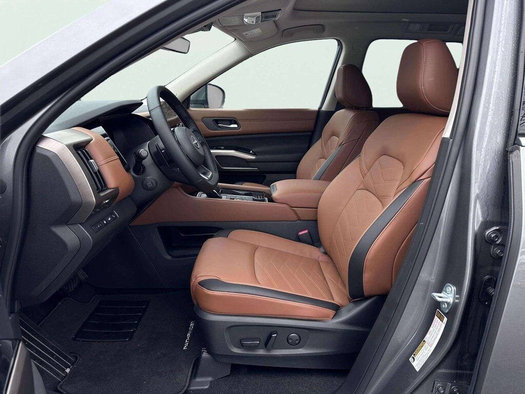 2025 Nissan Pathfinder Platinum San Clemente CA