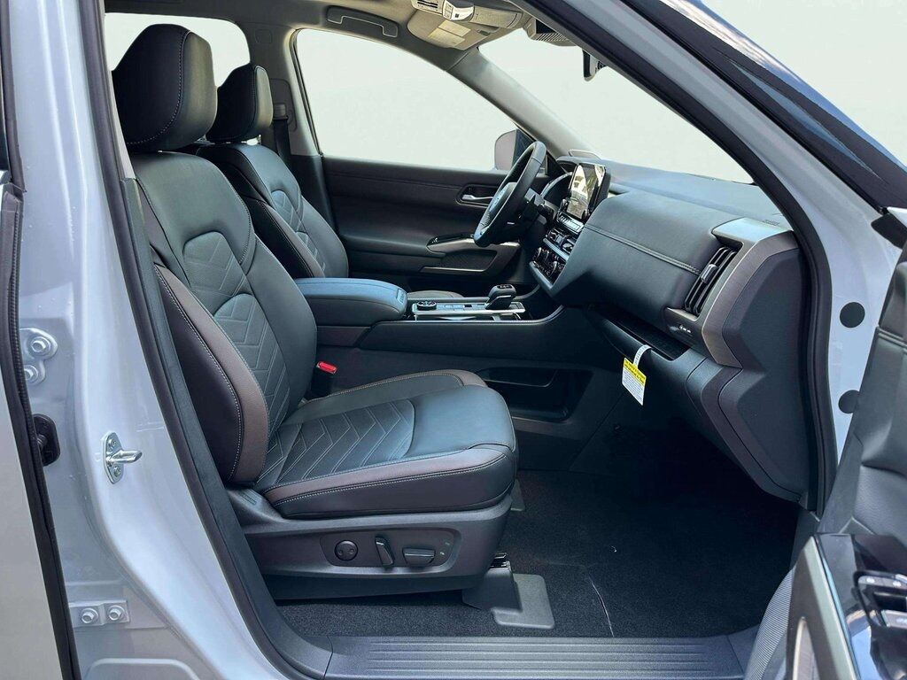2025 Nissan Pathfinder Platinum San Clemente CA