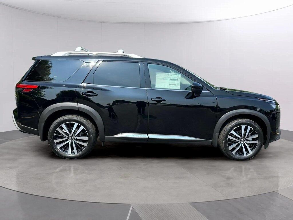 2025 Nissan Pathfinder Platinum San Clemente CA