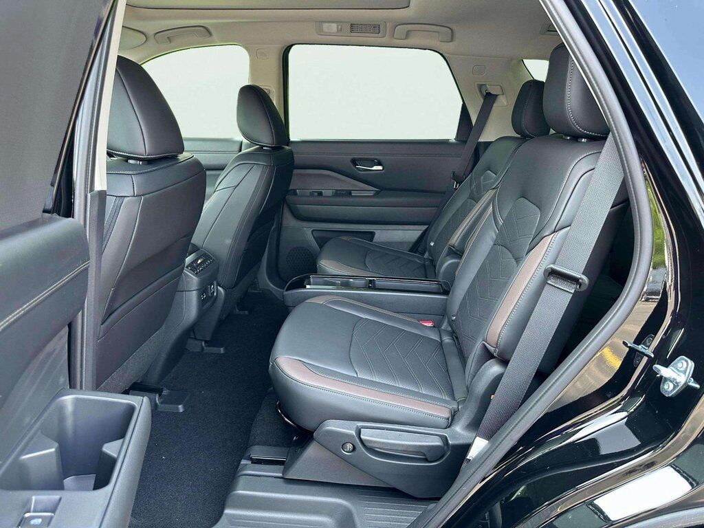 2025 Nissan Pathfinder Platinum San Clemente CA