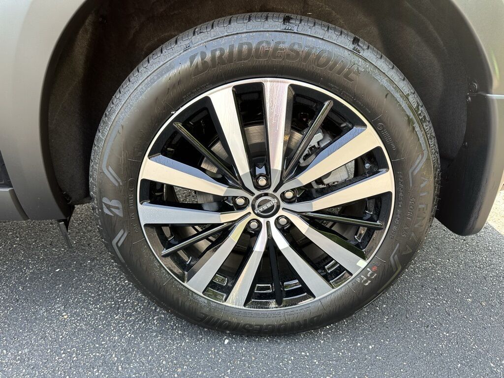 2025 Nissan Pathfinder Platinum San Clemente CA