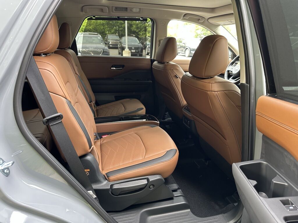 2025 Nissan Pathfinder Platinum San Clemente CA