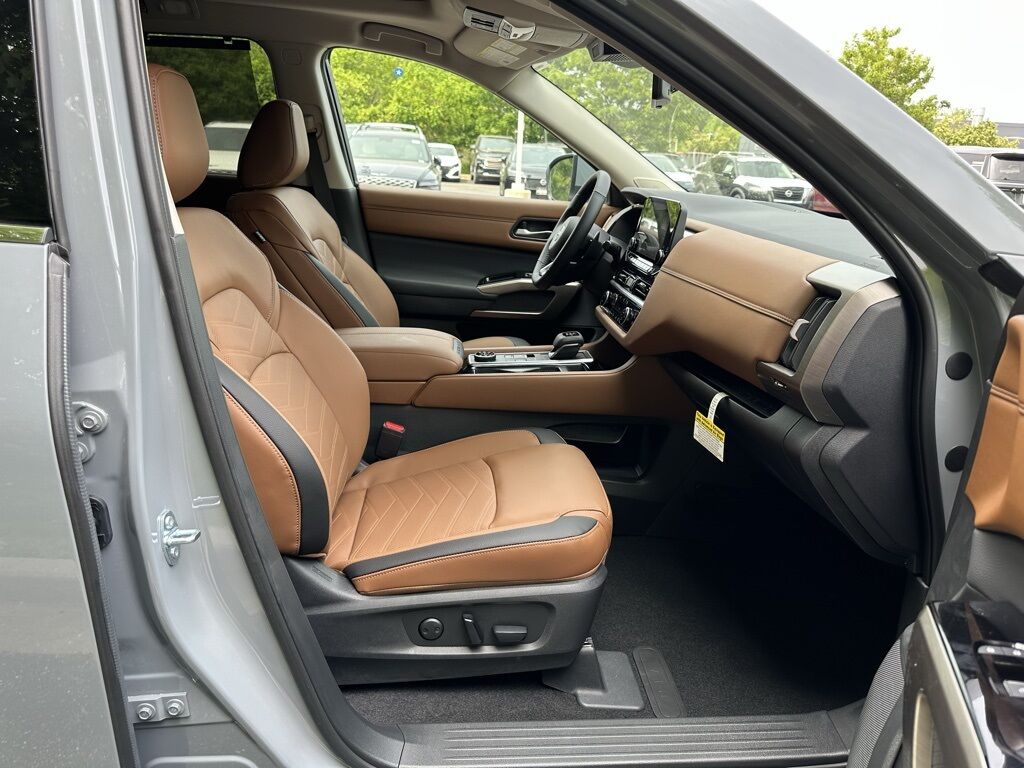 2025 Nissan Pathfinder Platinum San Clemente CA