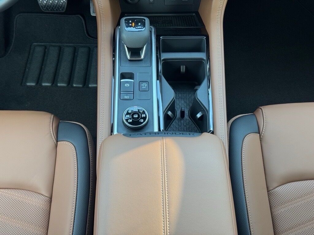 2025 Nissan Pathfinder Platinum Morristown TN
