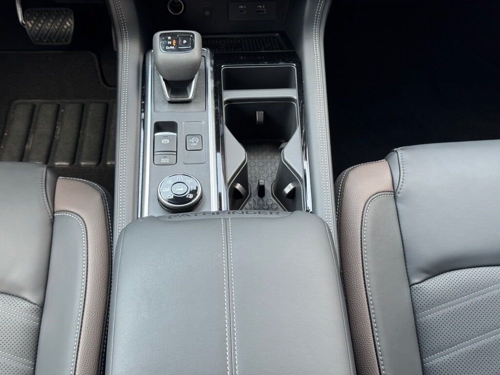 2025 Nissan Pathfinder Platinum Morristown TN