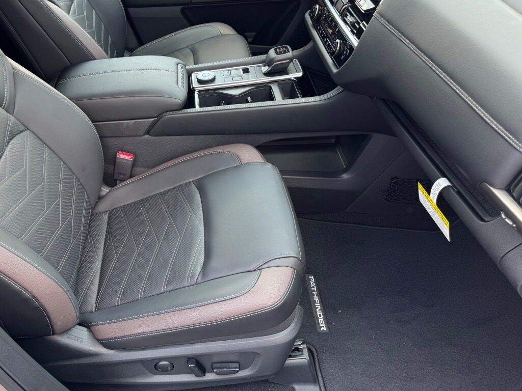 2025 Nissan Pathfinder Platinum Morristown TN