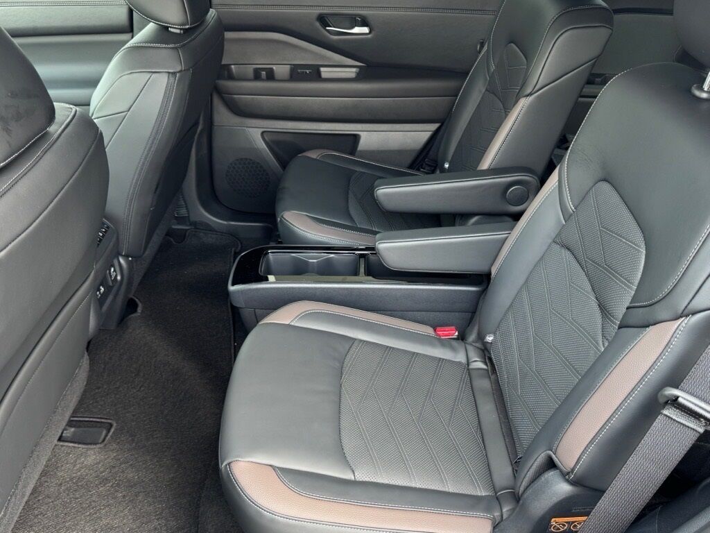 2025 Nissan Pathfinder Platinum Morristown TN
