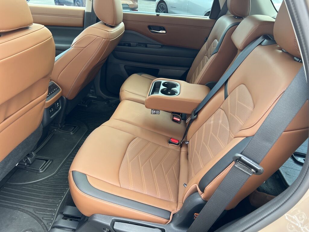 2025 Nissan Pathfinder Platinum Mount Joy PA