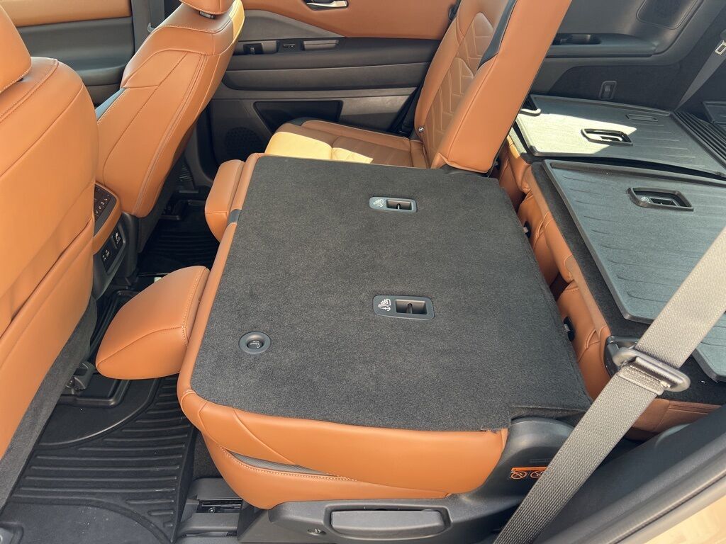 2025 Nissan Pathfinder Platinum Mount Joy PA