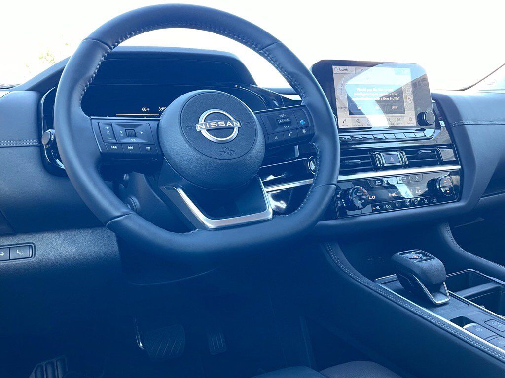 2025 Nissan Pathfinder Platinum Oak Ridge TN