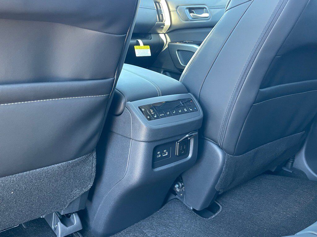 2025 Nissan Pathfinder Platinum Oak Ridge TN