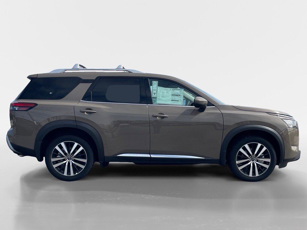 2025 Nissan Pathfinder Platinum Oak Ridge TN