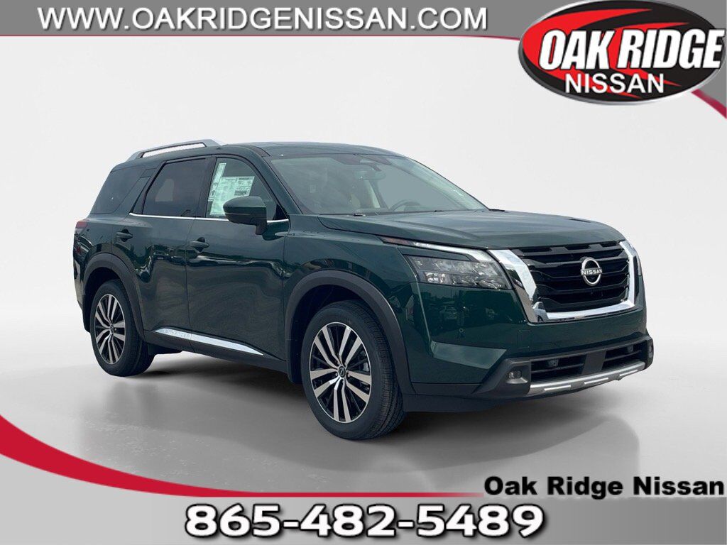 2025 Nissan Pathfinder Platinum photo 3