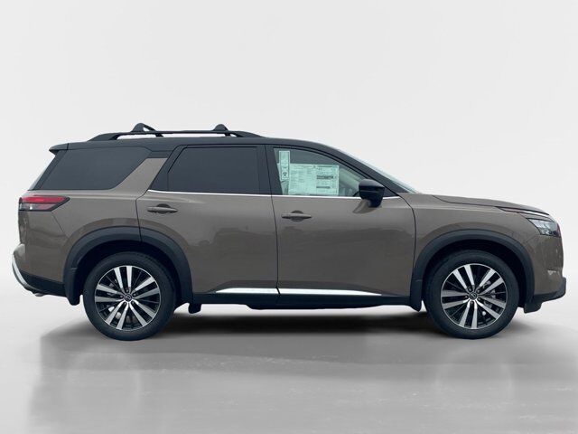 2025 Nissan Pathfinder Platinum Oak Ridge TN