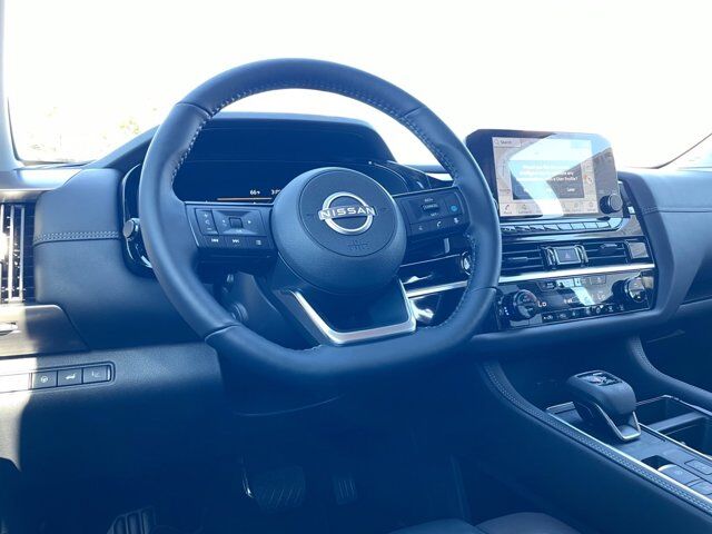 2025 Nissan Pathfinder Platinum Oak Ridge TN