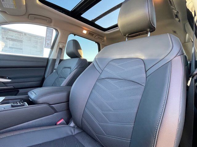 2025 Nissan Pathfinder Platinum Oak Ridge TN