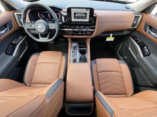 2025 Nissan Pathfinder Platinum Oak Ridge TN