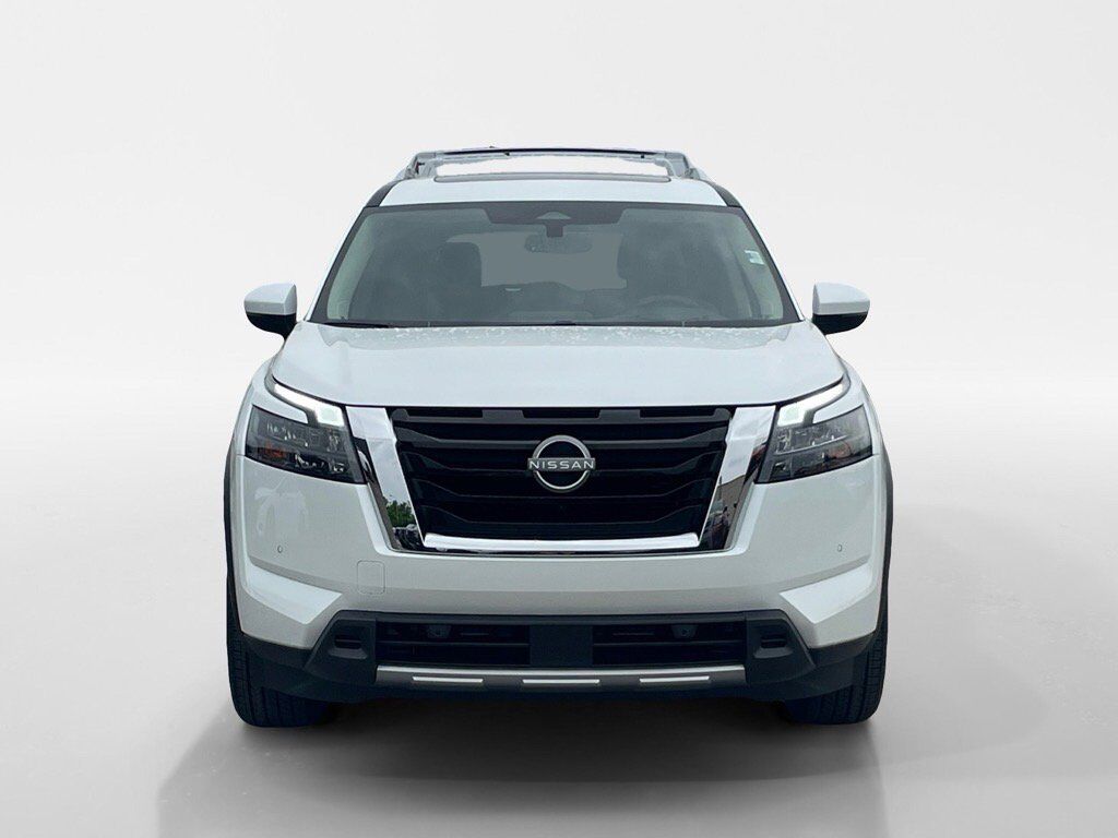 2025 Nissan Pathfinder Platinum Oak Ridge TN
