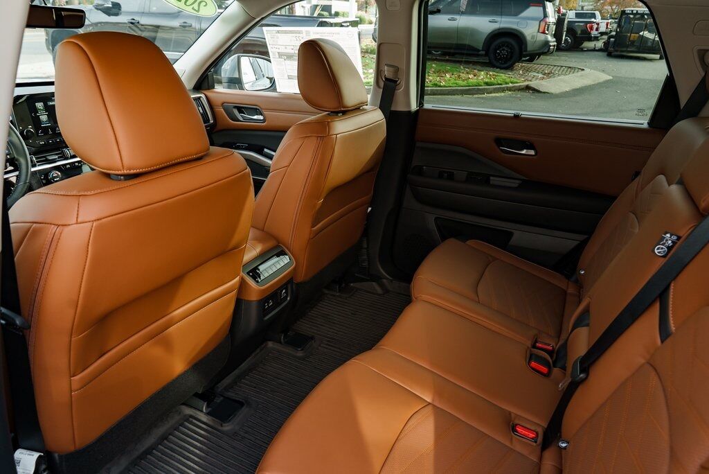 2025 Nissan Pathfinder Platinum Beaverton OR