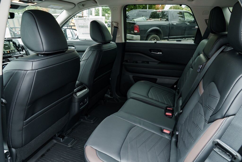 2025 Nissan Pathfinder Platinum Beaverton OR