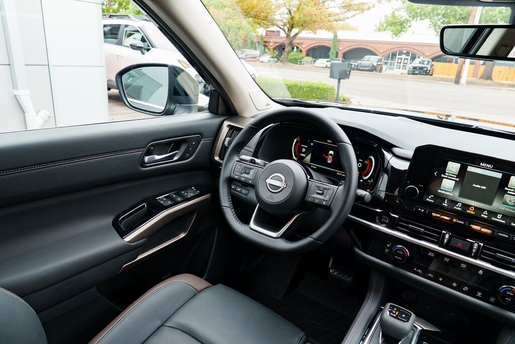 2025 Nissan Pathfinder Platinum Beaverton OR