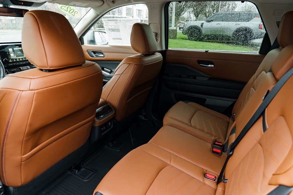 2025 Nissan Pathfinder Platinum Beaverton OR